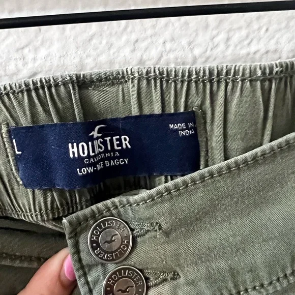 Women’s Cargo Pants - Beige , Gray, and Green - Picture 8 of 9